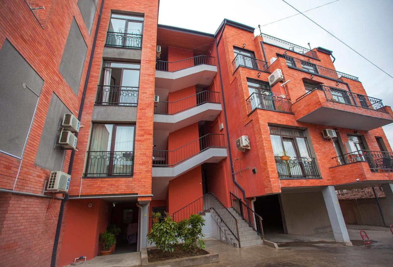 Apartment On L.Meskhishvili Turn Tbilisi Buitenkant foto
