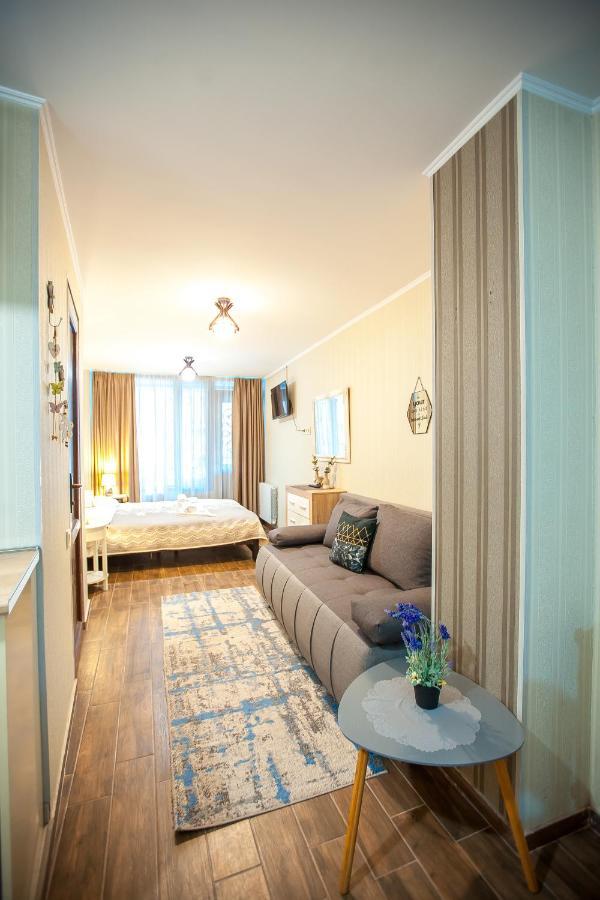Apartment On L.Meskhishvili Turn Tbilisi Buitenkant foto