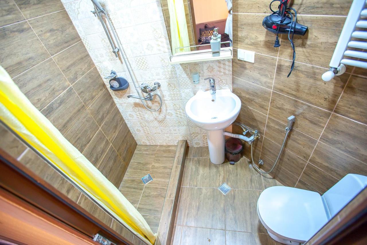 Apartment On L.Meskhishvili Turn Tbilisi Buitenkant foto
