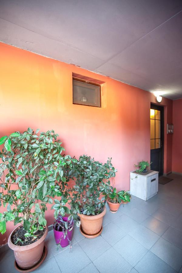 Apartment On L.Meskhishvili Turn Tbilisi Buitenkant foto